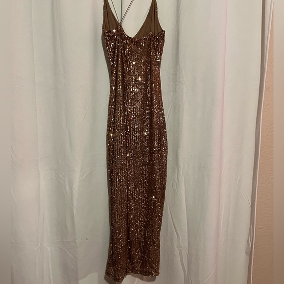 Bronze Sequence Bodycon Dress With Slit - Picture 2 of 4